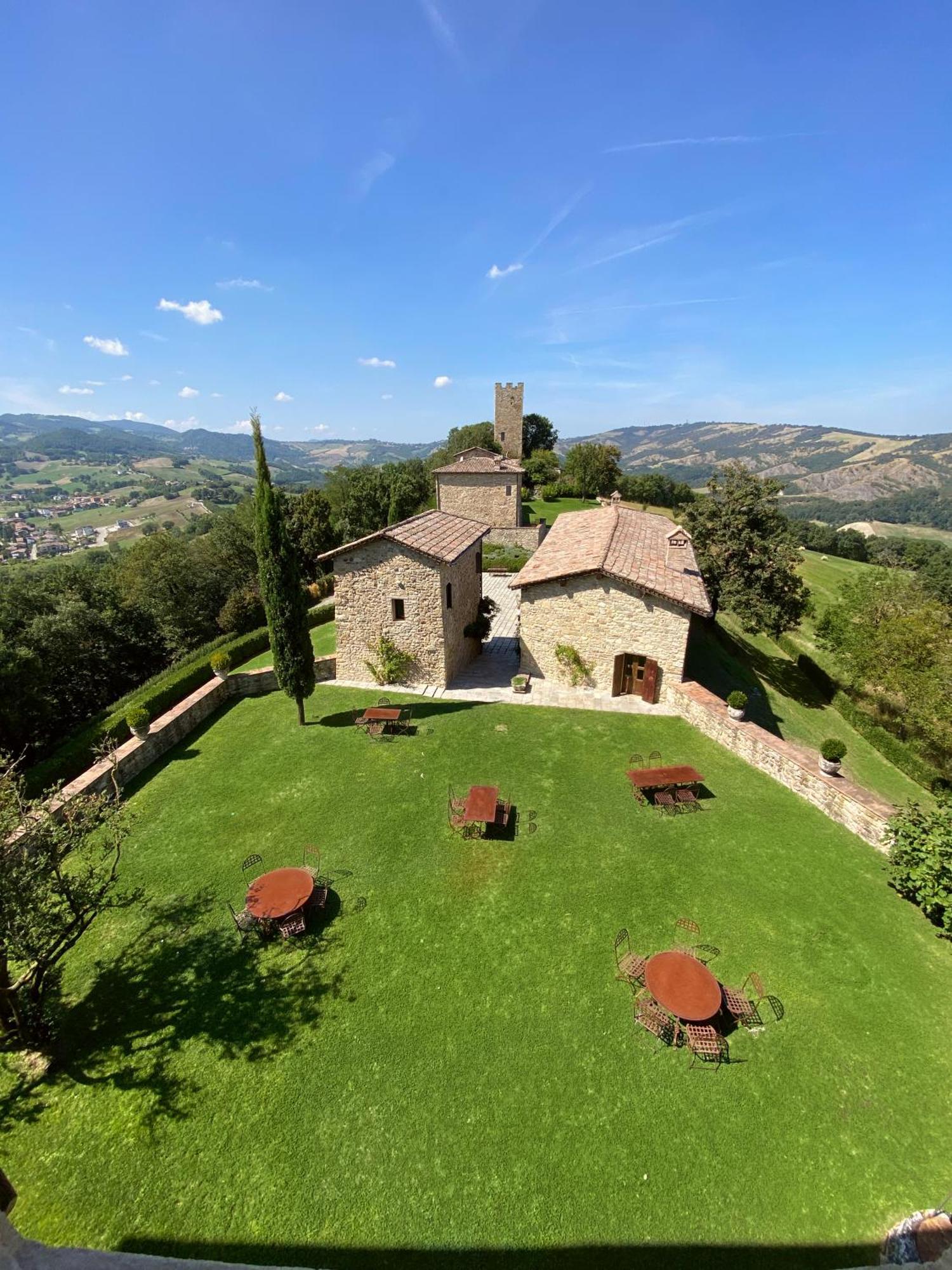 Вілла Castello Di Viano Екстер'єр фото