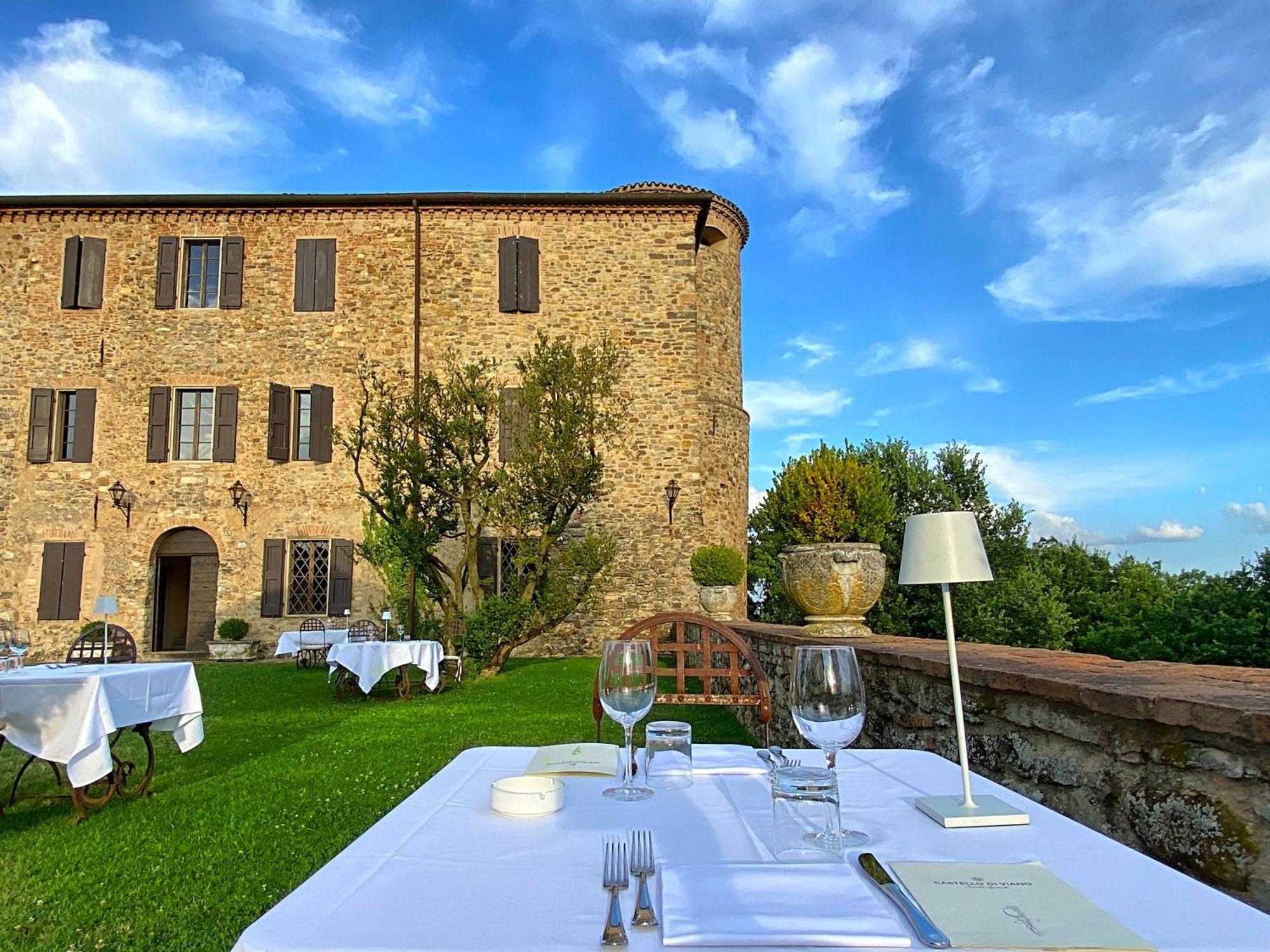 Вілла Castello Di Viano Екстер'єр фото
