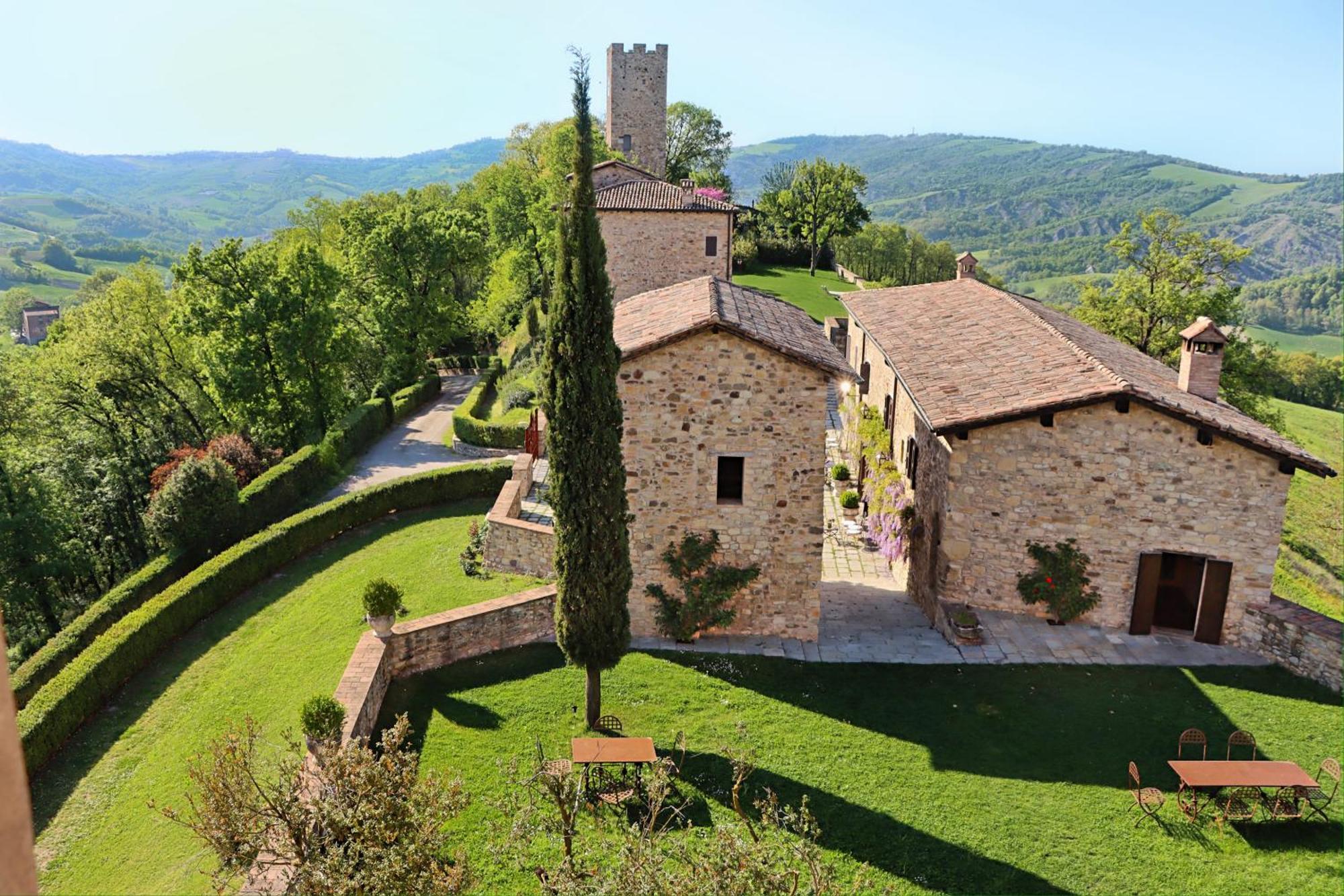 Вілла Castello Di Viano Екстер'єр фото