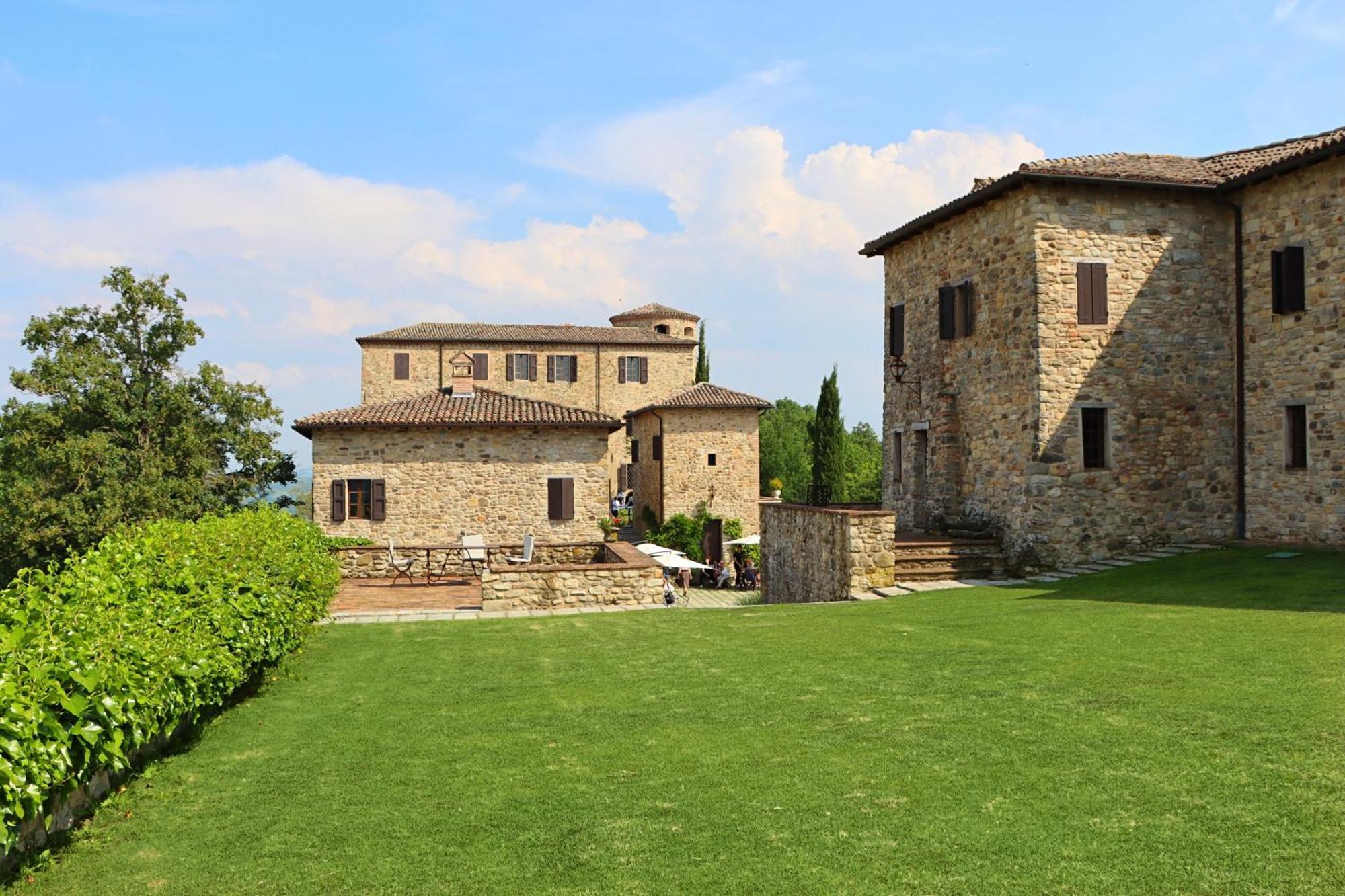 Вілла Castello Di Viano Екстер'єр фото