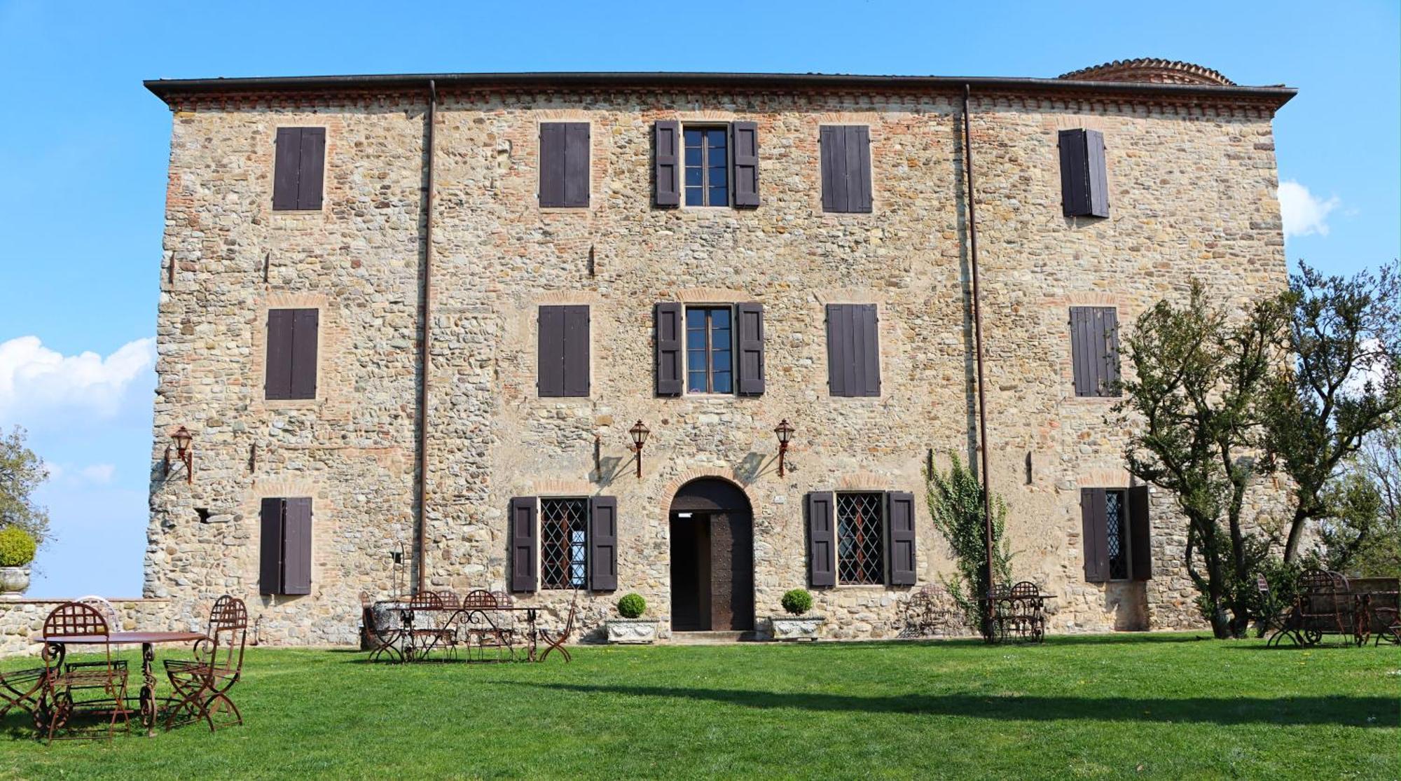 Вілла Castello Di Viano Екстер'єр фото