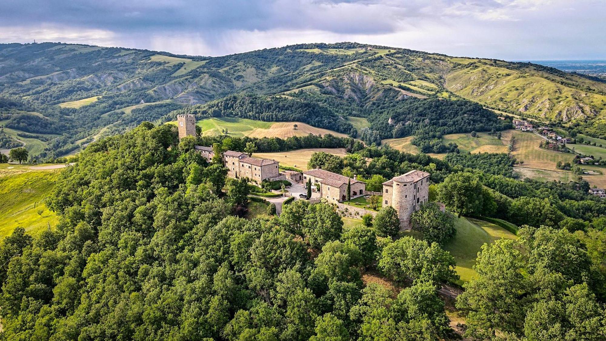 Вілла Castello Di Viano Екстер'єр фото